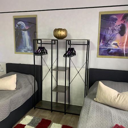 Best-Preis -Gold Suite- Mit Netflix, Self-Check-In, Ebike Ladestation, Fahrradraum, Wlan, Netflix Und Massagesessel - Direkt Am Elberadweg Im Herzen Von Wittenberge Exterior foto